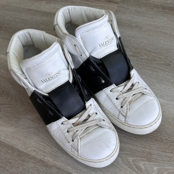Valentino Garavani high top sneakers - Picture 1 of 6